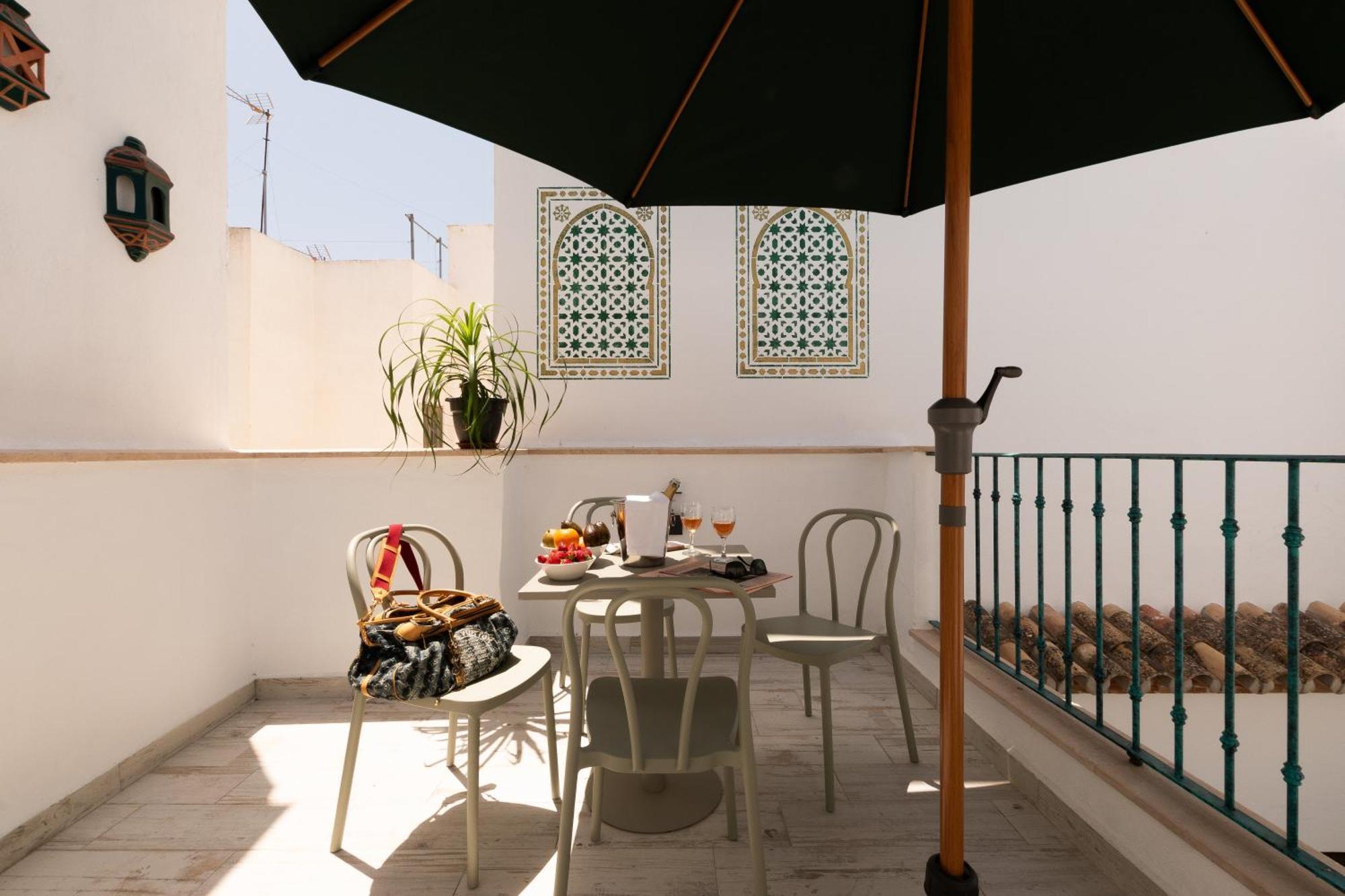 Casa Esmeralda - Luxury Boutique Apartments Old Town Estepona Dış mekan fotoğraf