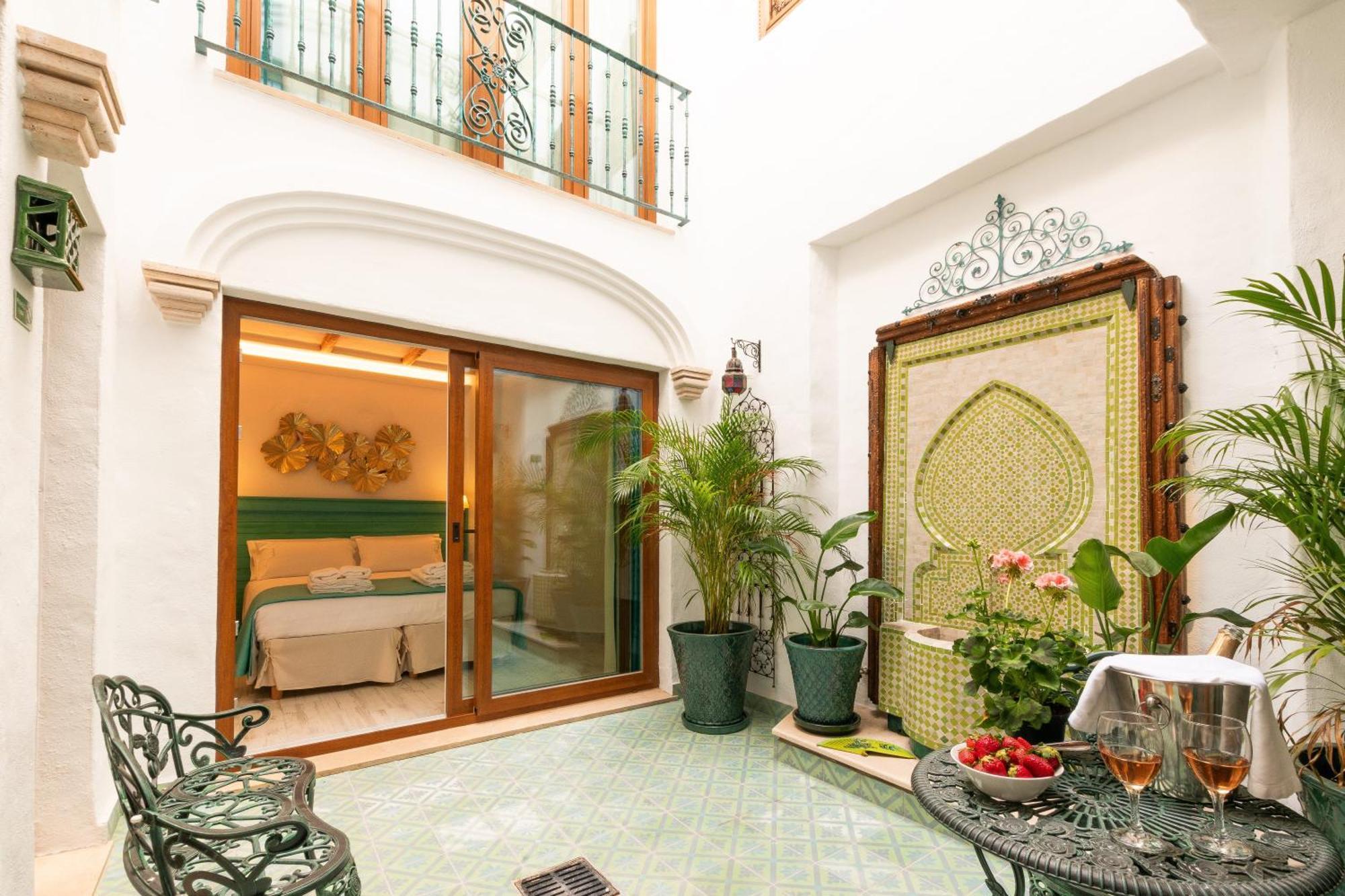 Casa Esmeralda - Luxury Boutique Apartments Old Town Estepona Dış mekan fotoğraf