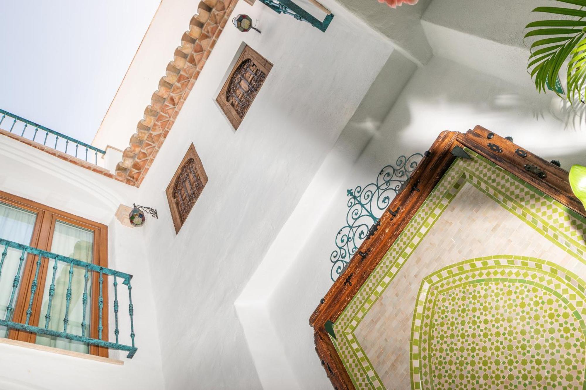 Casa Esmeralda - Luxury Boutique Apartments Old Town Estepona Dış mekan fotoğraf
