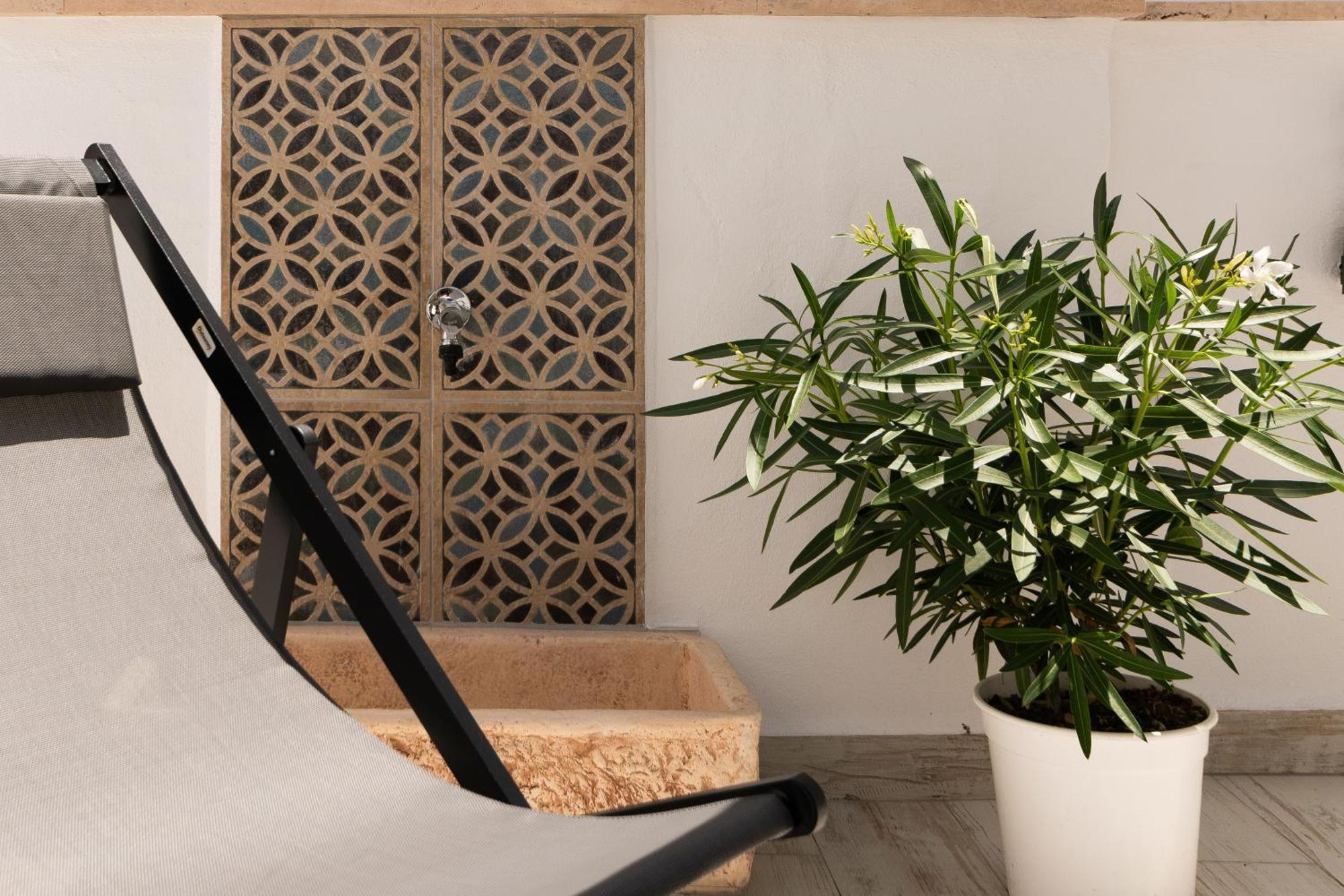 Casa Esmeralda - Luxury Boutique Apartments Old Town Estepona Dış mekan fotoğraf